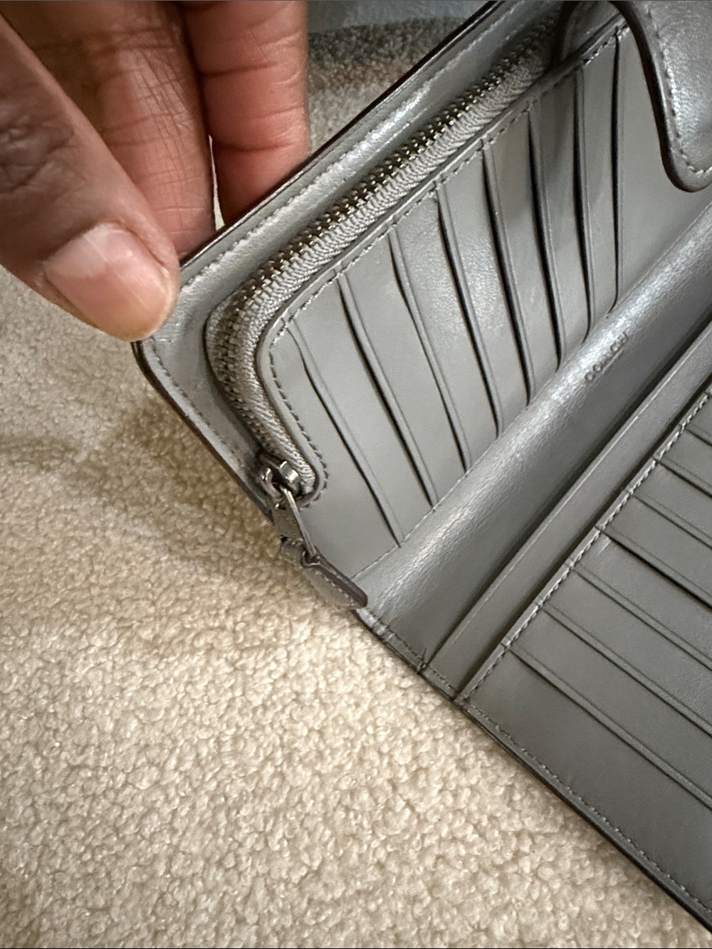 Coach Skinny Defined Calf Leather Light Gray Zip Wallet - Picture 7 of 11